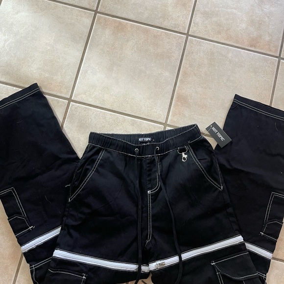NWT Hot Topic Pants, super cute🖤 - Picture 3 of 4